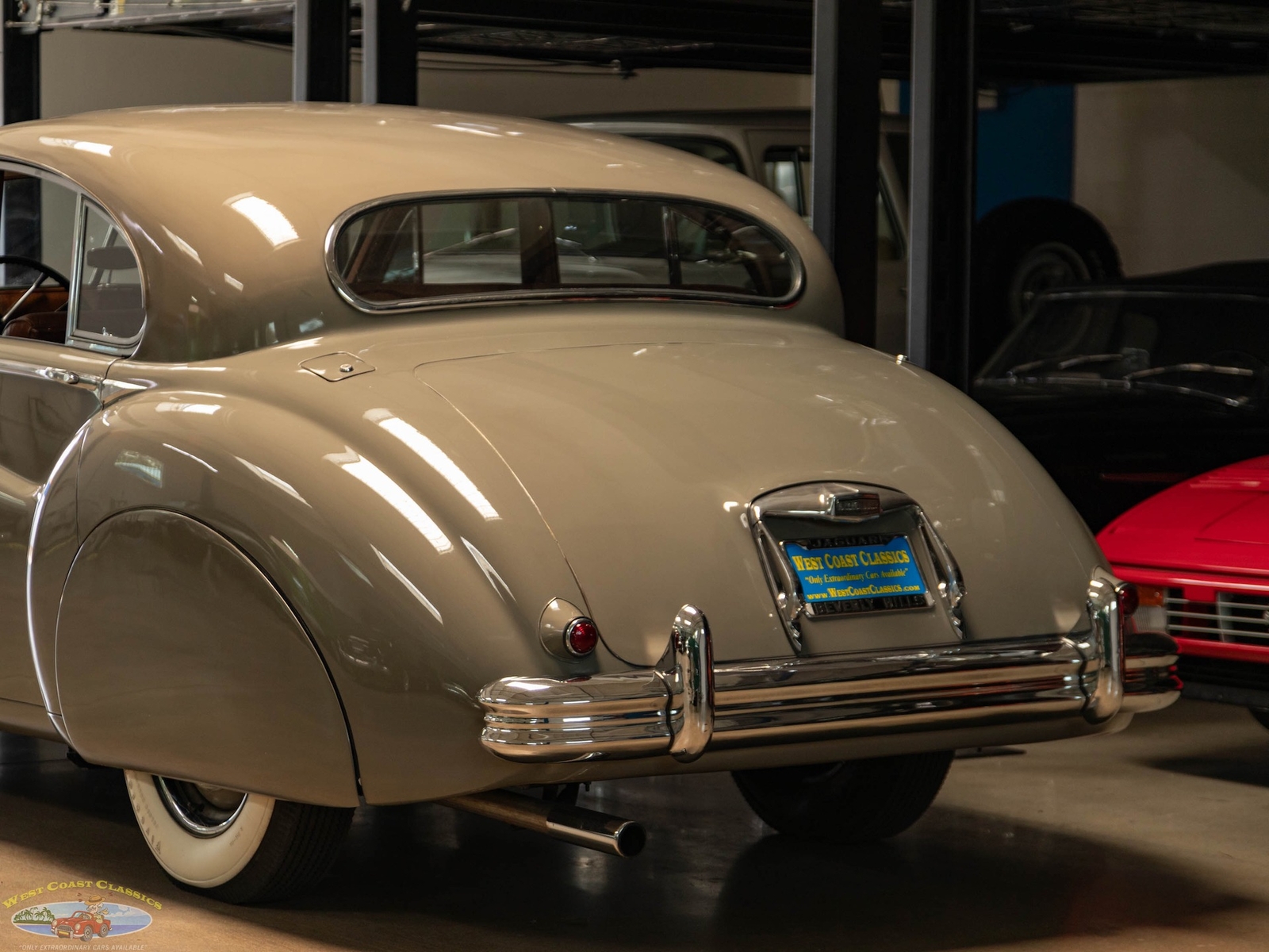 Jaguar-Mark-VII-1954-4-Door-Sedan-22
