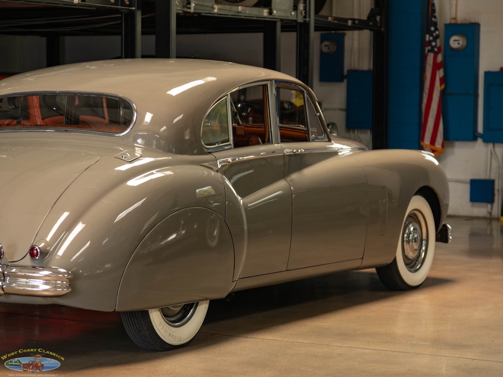 Jaguar-Mark-VII-1954-4-Door-Sedan-25