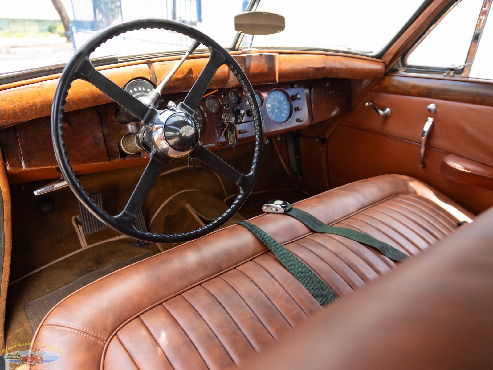 Jaguar-Mark-VII-1954-4-Door-Sedan-31