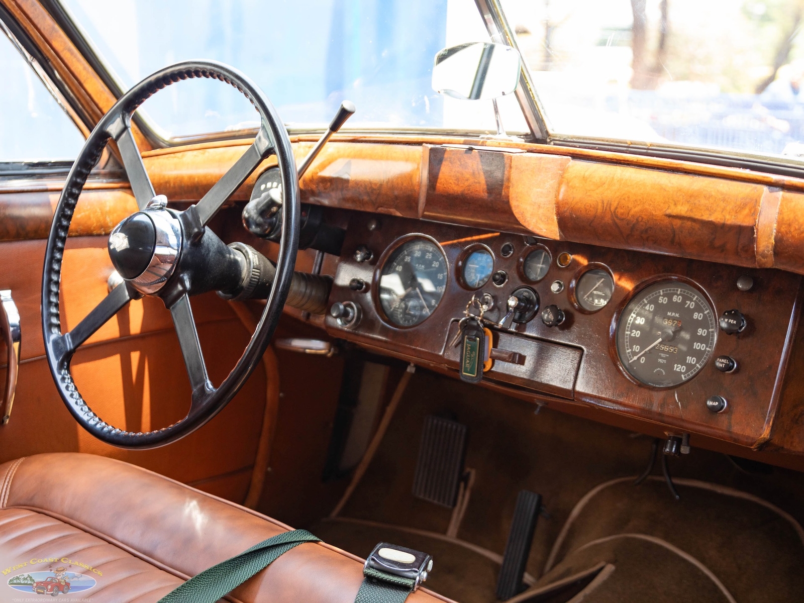 Jaguar-Mark-VII-1954-4-Door-Sedan-38