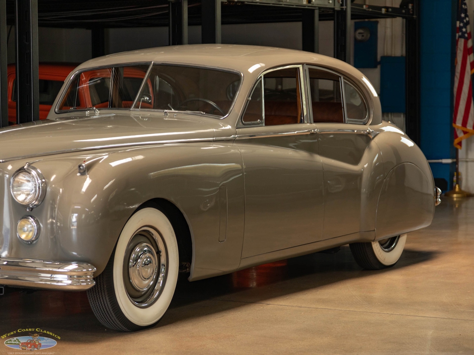 Jaguar-Mark-VII-1954-4-Door-Sedan-8