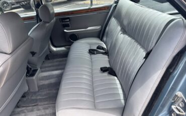 Jaguar-XJ-1986-Sedan-10