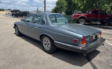 Jaguar-XJ-1986-Sedan-3