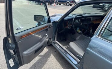 Jaguar-XJ-1986-Sedan-4