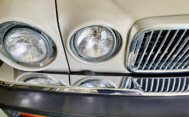 Jaguar-XJ6-1986-Sedan-24