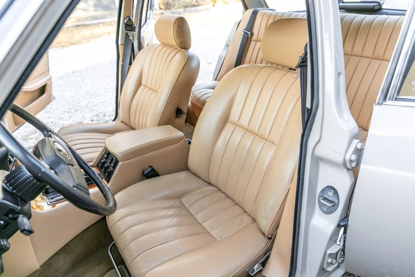 Jaguar-XJ6-1986-Sedan-5