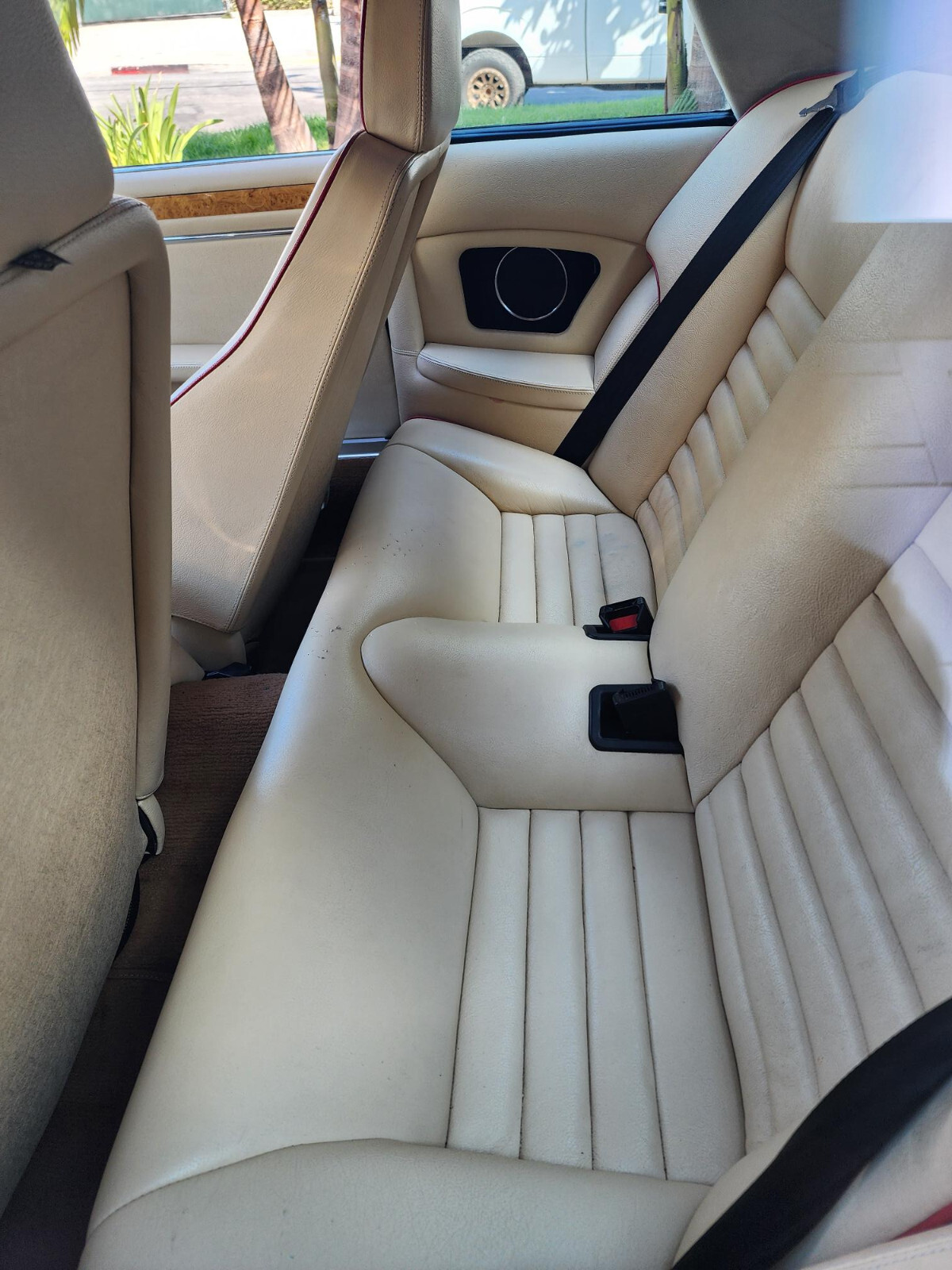 Jaguar-XJS-1989-Coupe-10