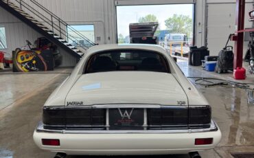 Jaguar-XJS-1995-Coupe-11