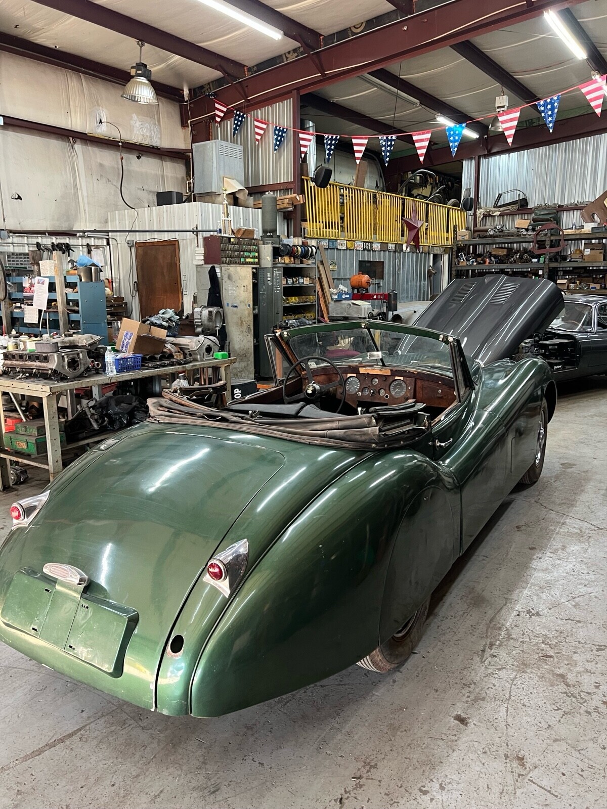 Jaguar-XK-1953-Convertible-13