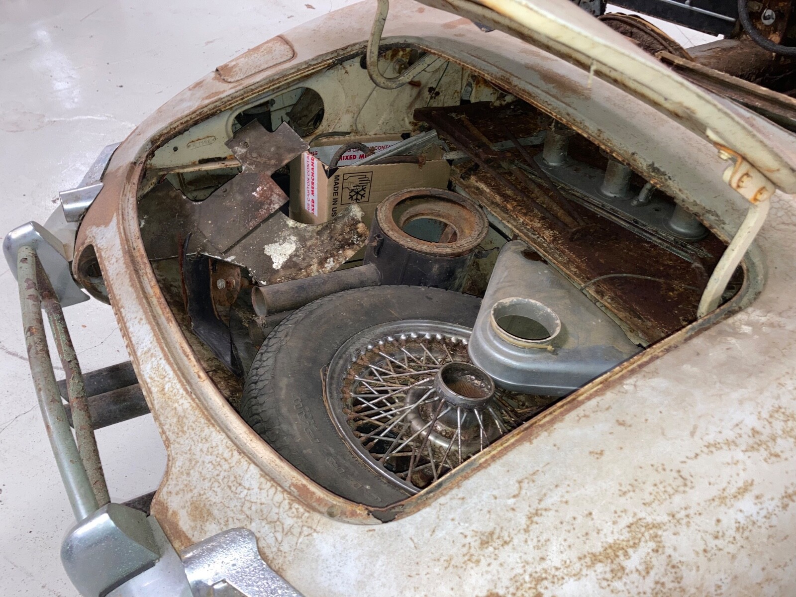 Jaguar-XK-1964-Convertible-24