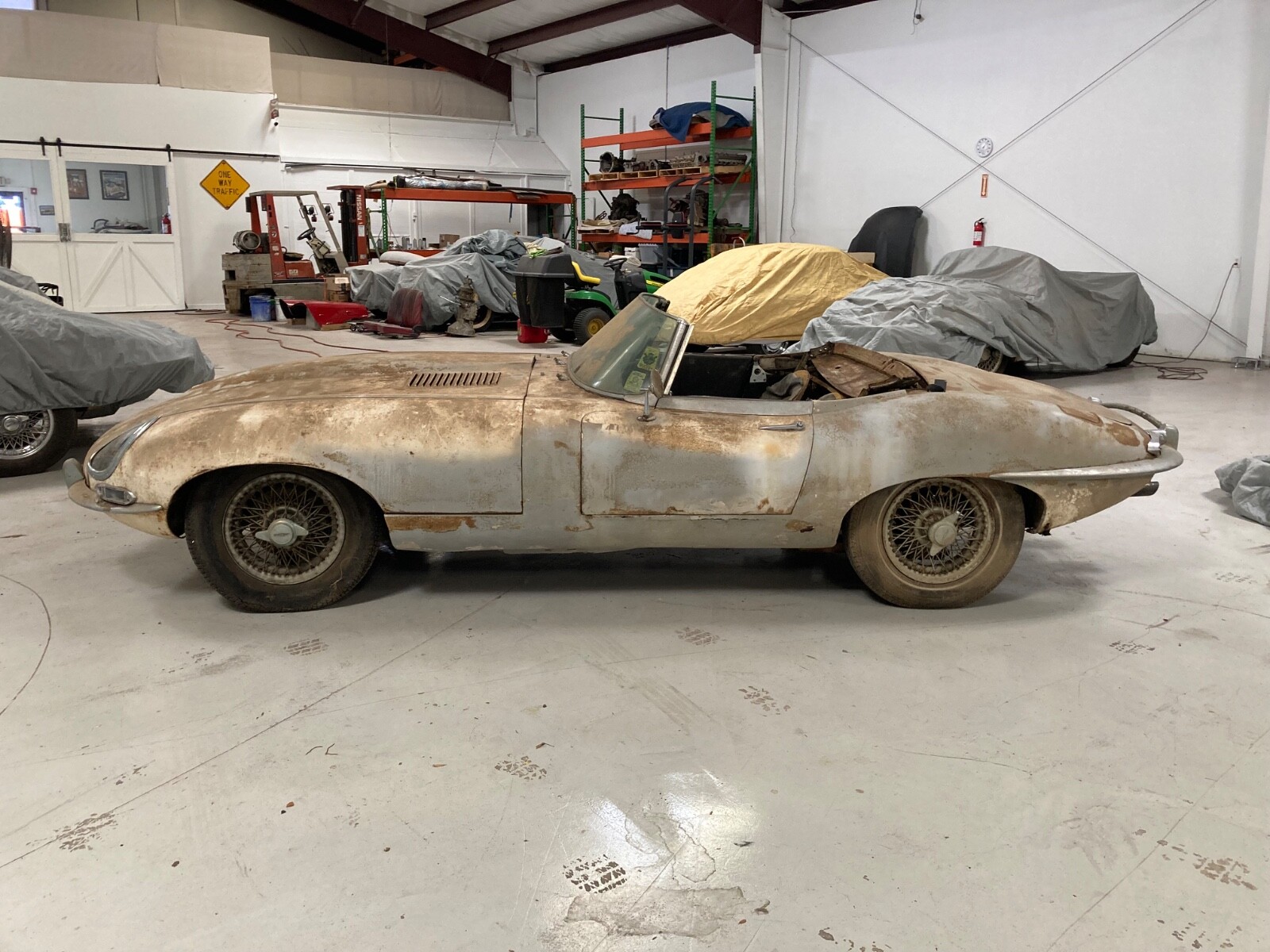 Jaguar-XK-1964-Convertible-4