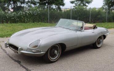 Jaguar-XK-1965-Roadster-1