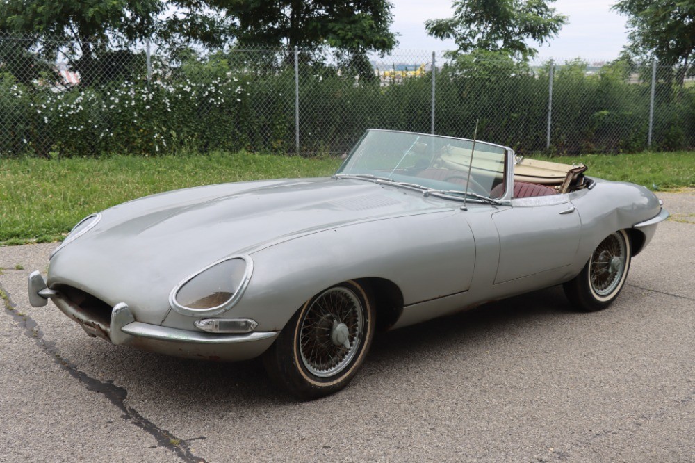 Jaguar-XK-1965-Roadster-1