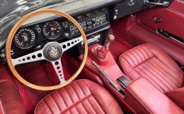 Jaguar-XK-1968-Convertible-1
