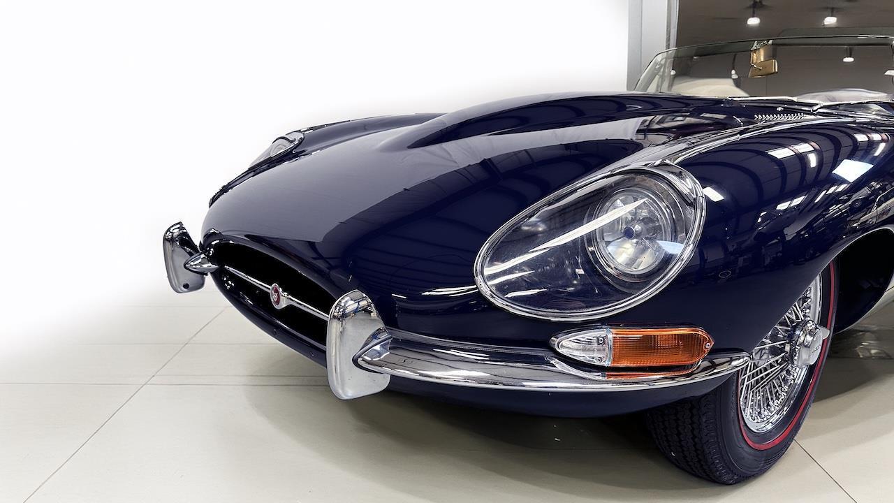 Jaguar-XK-1968-Convertible-11