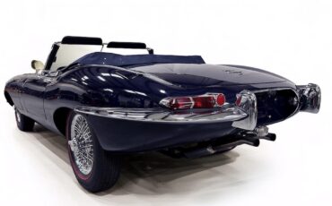 Jaguar-XK-1968-Convertible-15