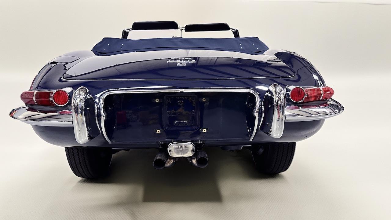 Jaguar-XK-1968-Convertible-16