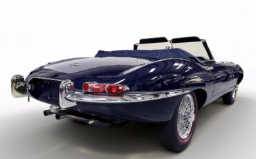 Jaguar-XK-1968-Convertible-17