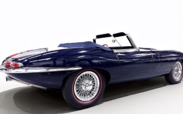 Jaguar-XK-1968-Convertible-18