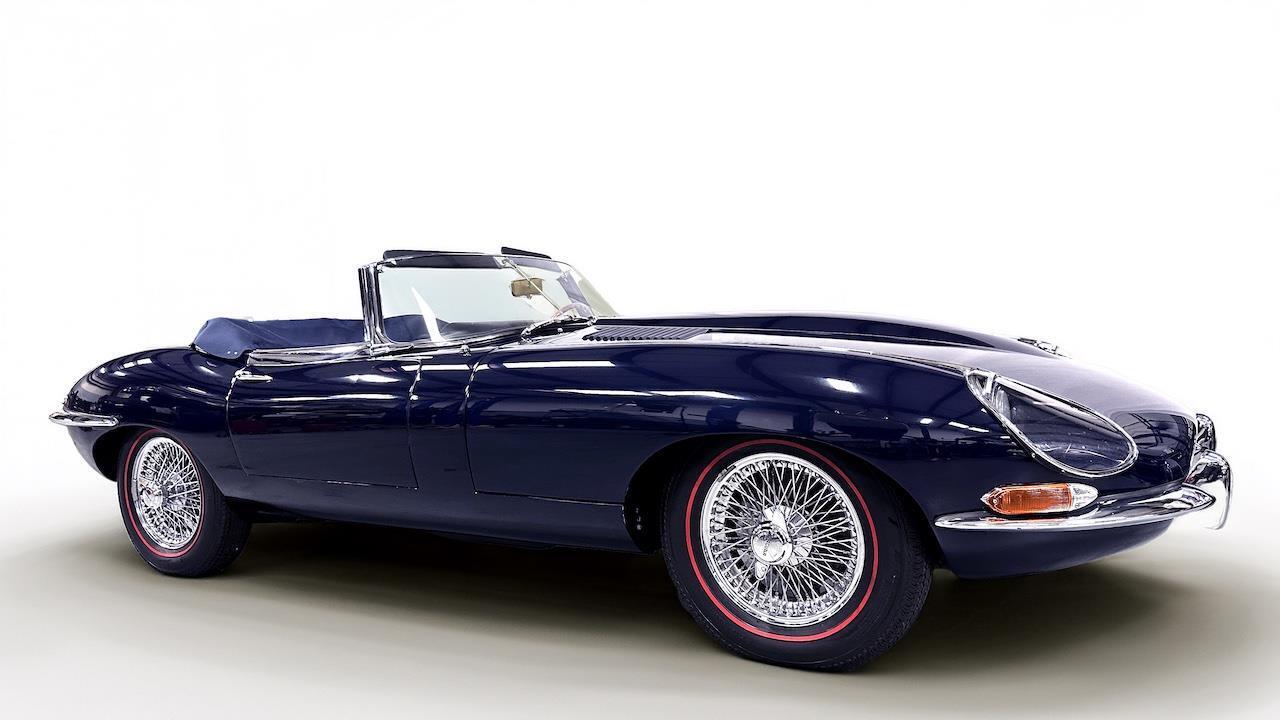 Jaguar-XK-1968-Convertible-21