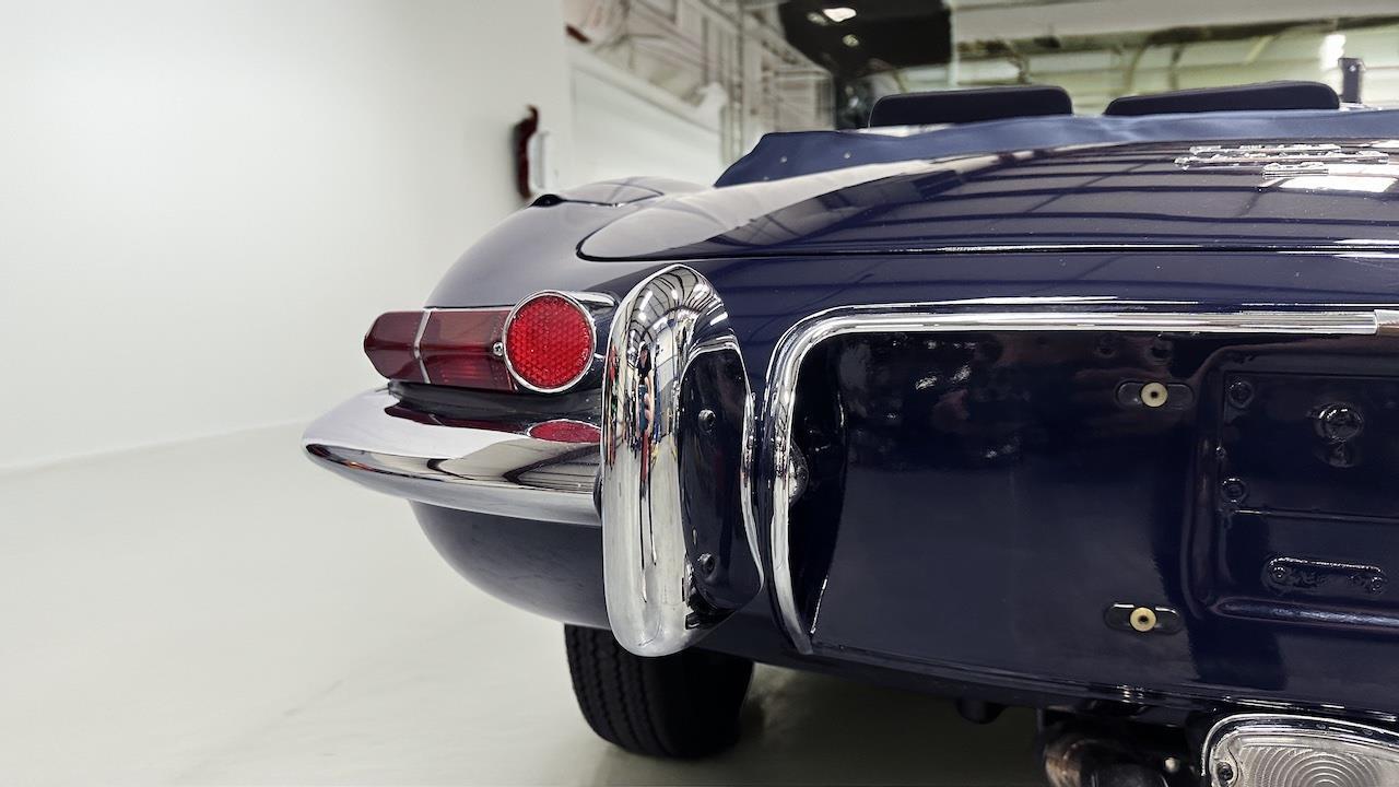 Jaguar-XK-1968-Convertible-24