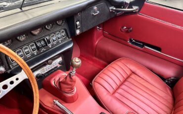 Jaguar-XK-1968-Convertible-28