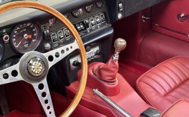 Jaguar-XK-1968-Convertible-32