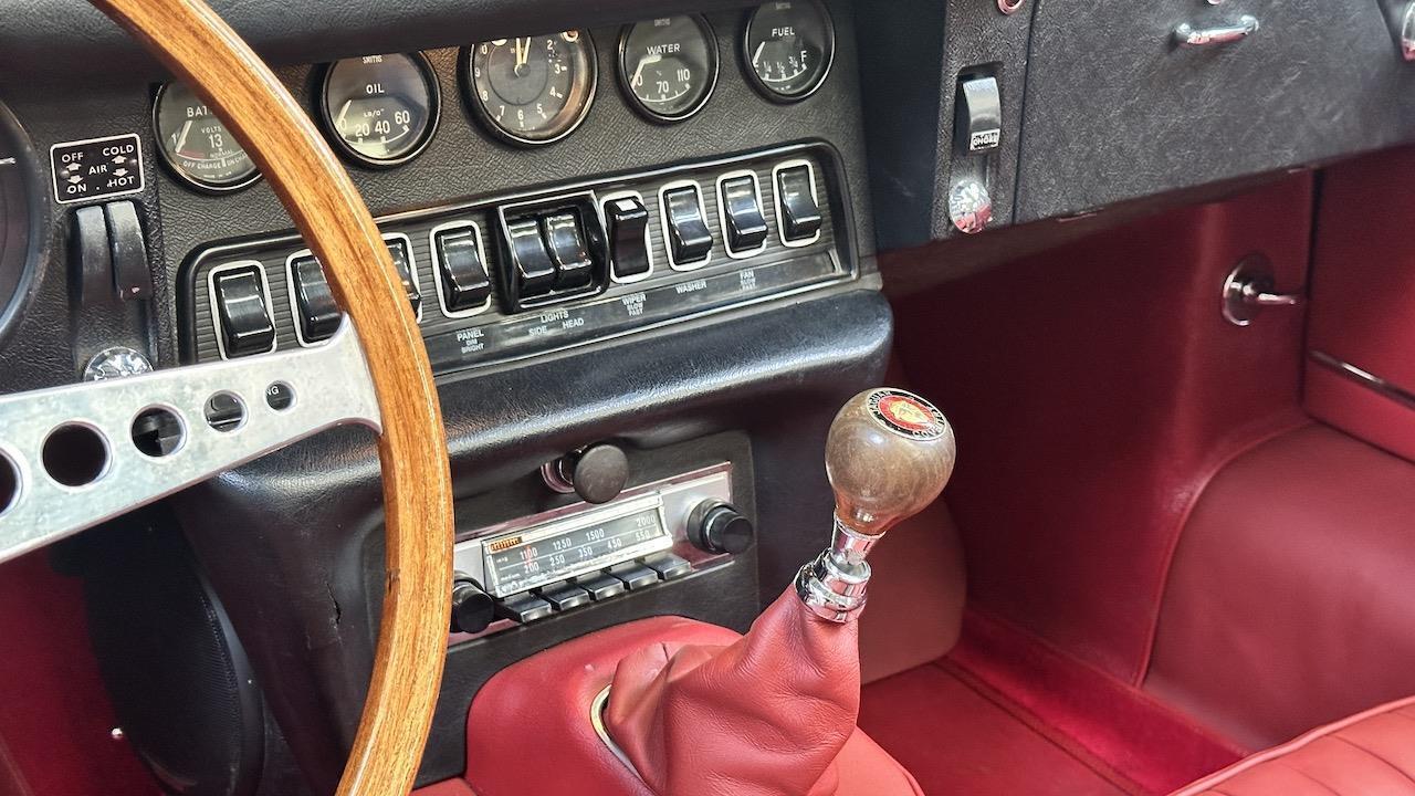 Jaguar-XK-1968-Convertible-33