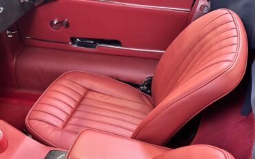 Jaguar-XK-1968-Convertible-36