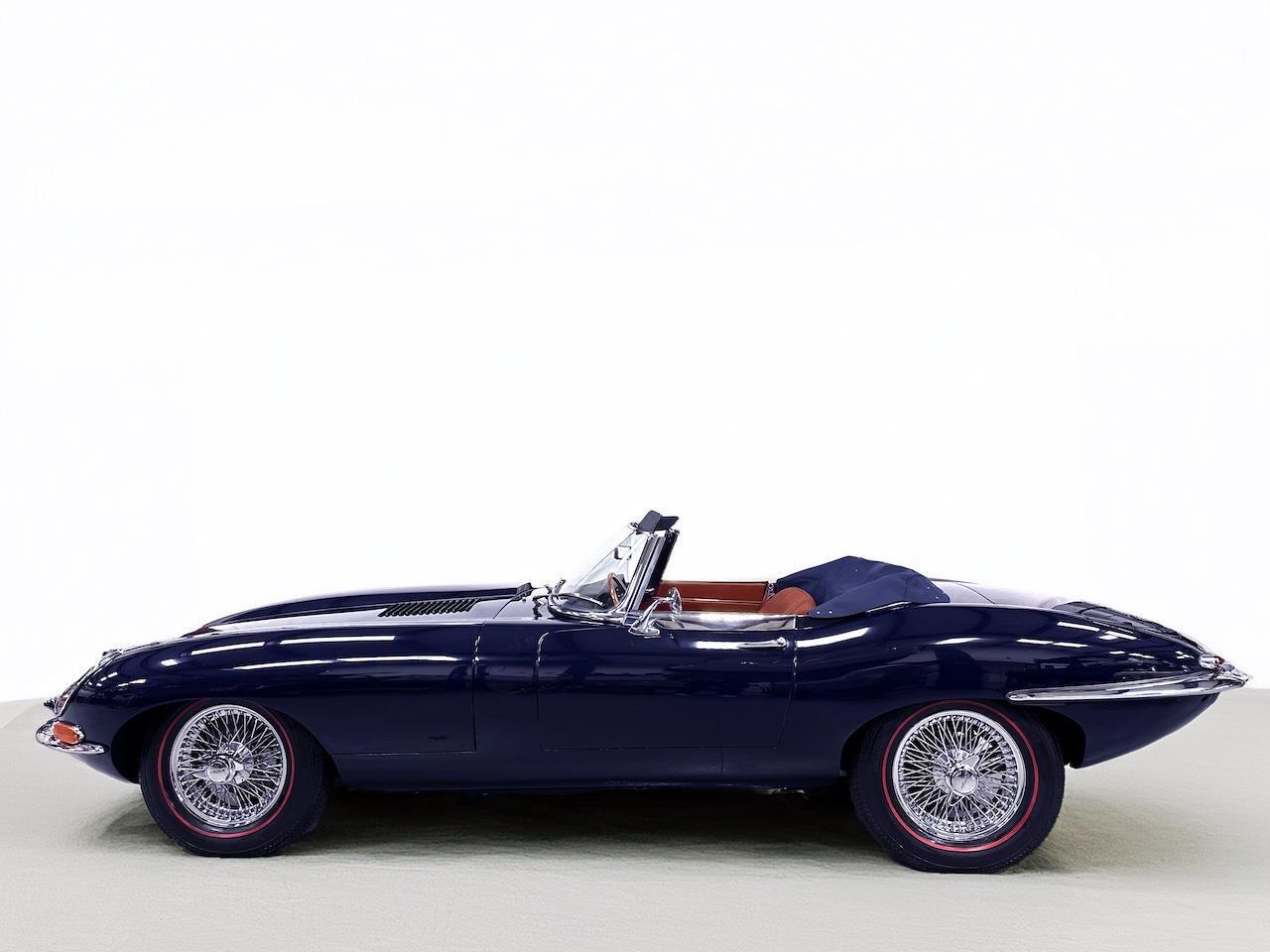 Jaguar-XK-1968-Convertible-7