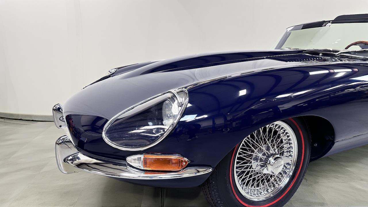 Jaguar-XK-1968-Convertible-9