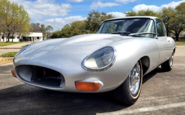 Jaguar-XK-1969-Classic-Car-1