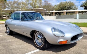 Jaguar-XK-1969-Classic-Car-13