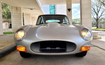 Jaguar-XK-1969-Classic-Car-16