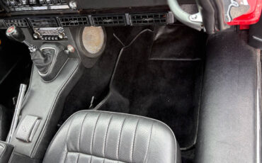 Jaguar-XK-1969-Coupe-17
