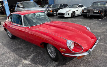 Jaguar-XK-1969-Coupe-18