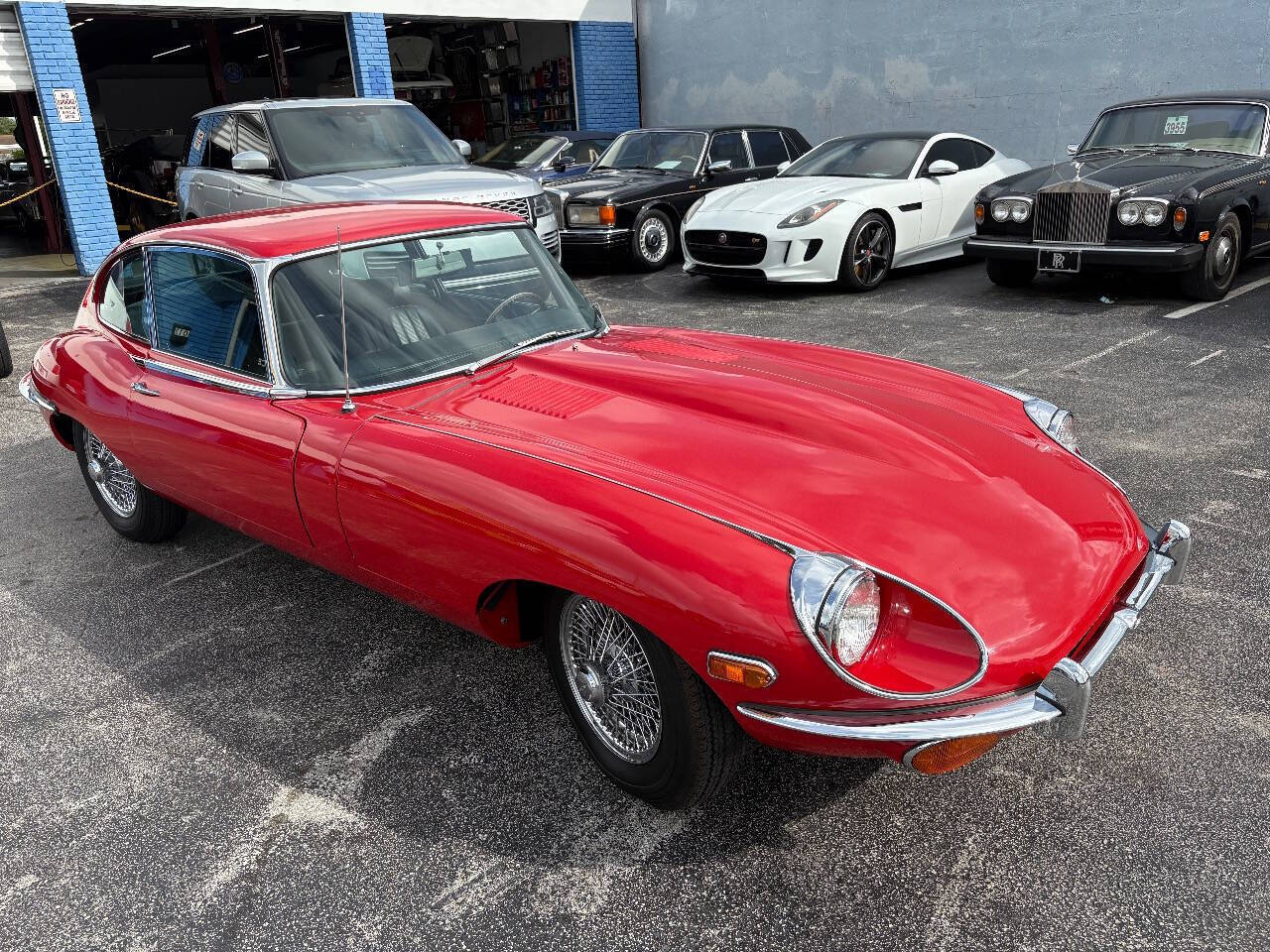 Jaguar-XK-1969-Coupe-18