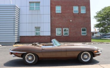 Jaguar-XK-1971-1