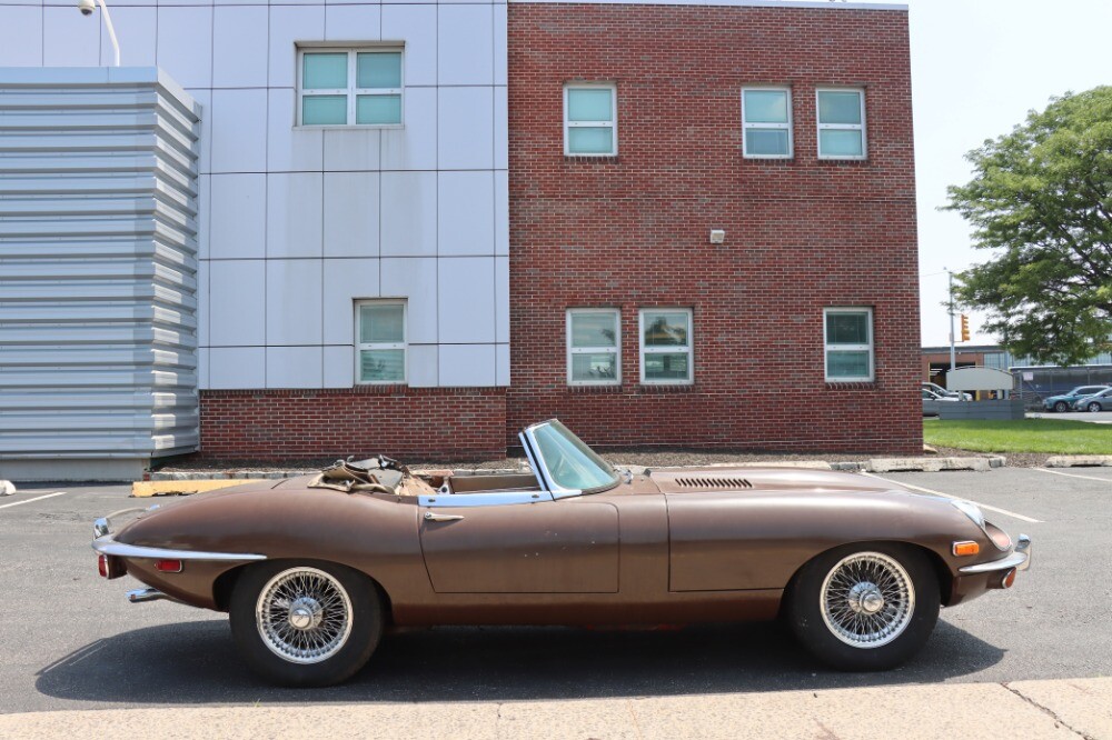 Jaguar-XK-1971-1