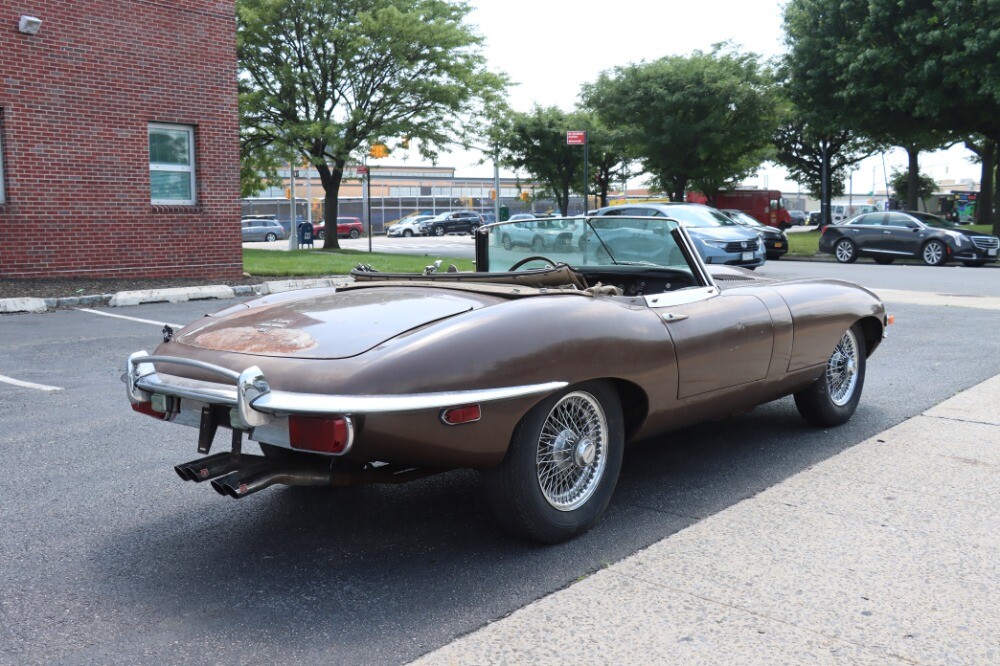 Jaguar-XK-1971-2