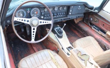Jaguar-XK-1971-3