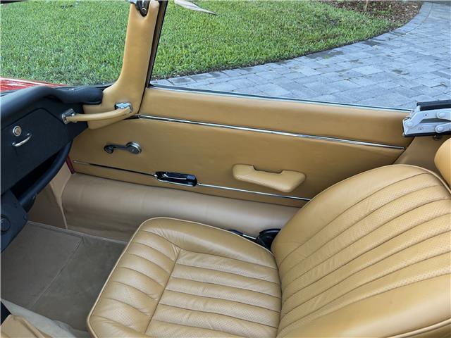 Jaguar-XK-1973-Roadster-17
