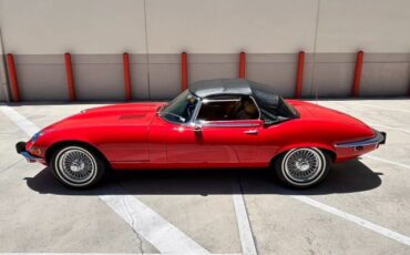 Jaguar-XK-1974-Convertible-11