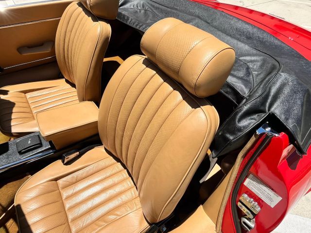Jaguar-XK-1974-Convertible-16