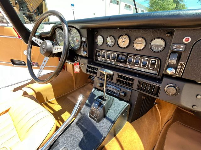 Jaguar-XK-1974-Convertible-20