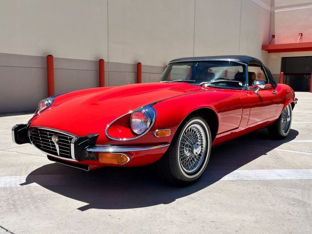 Jaguar-XK-1974-Convertible-3