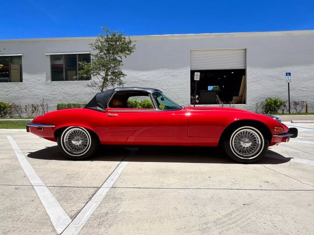 Jaguar-XK-1974-Convertible-6