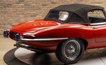 Jaguar-XKE-1966-Convertible-14