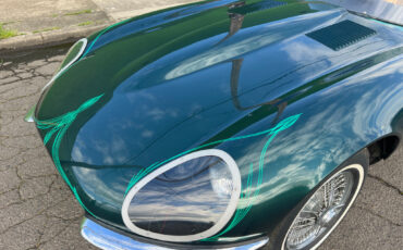 Jaguar-XKE-V12-SPEEDSTER-1972-Convertible-15