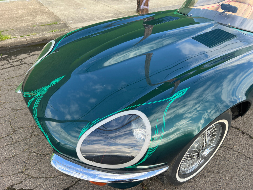 Jaguar-XKE-V12-SPEEDSTER-1972-Convertible-15